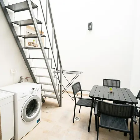 La Maison De *