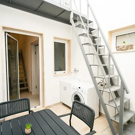 La Maison De *